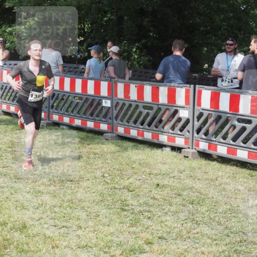 21.06.2025 - 27. Vierlanden-Triathlon KatJ http://msf.ph/oto/8039136 15.06.2025 11:34:59 Schwimmen  meine-sportfotos.de