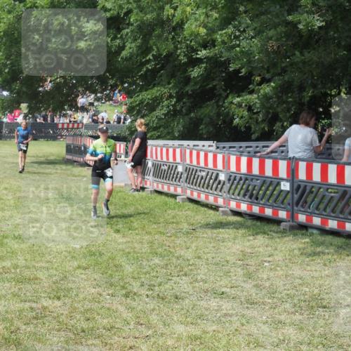 21.06.2025 - 27. Vierlanden-Triathlon KatJ http://msf.ph/oto/8039156 15.06.2025 11:35:18 Schwimmen  meine-sportfotos.de