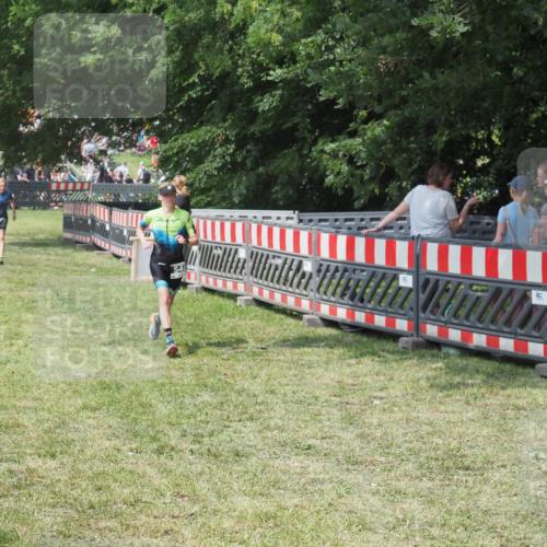 21.06.2025 - 27. Vierlanden-Triathlon KatJ http://msf.ph/oto/8039168 15.06.2025 11:35:18 Schwimmen  meine-sportfotos.de