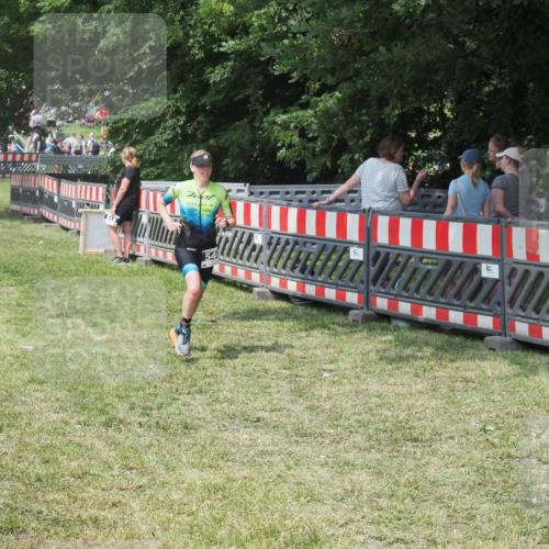 21.06.2025 - 27. Vierlanden-Triathlon KatJ http://msf.ph/oto/8039177 15.06.2025 11:35:19 Schwimmen  meine-sportfotos.de