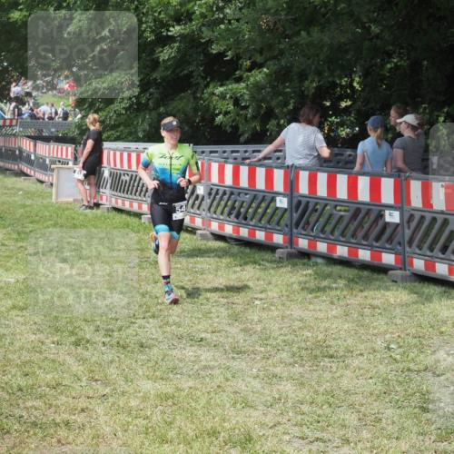 21.06.2025 - 27. Vierlanden-Triathlon KatJ http://msf.ph/oto/8039183 15.06.2025 11:35:19 Schwimmen  meine-sportfotos.de