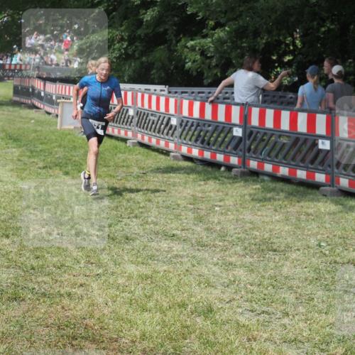 21.06.2025 - 27. Vierlanden-Triathlon KatJ http://msf.ph/oto/8039201 15.06.2025 11:35:24 Schwimmen  meine-sportfotos.de