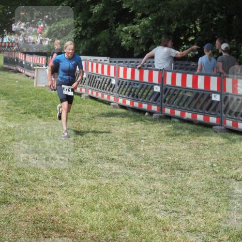 21.06.2025 - 27. Vierlanden-Triathlon KatJ http://msf.ph/oto/8039207 15.06.2025 11:35:24 Schwimmen  meine-sportfotos.de