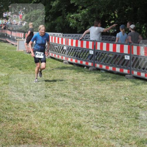 21.06.2025 - 27. Vierlanden-Triathlon KatJ http://msf.ph/oto/8039211 15.06.2025 11:35:24 Schwimmen  meine-sportfotos.de