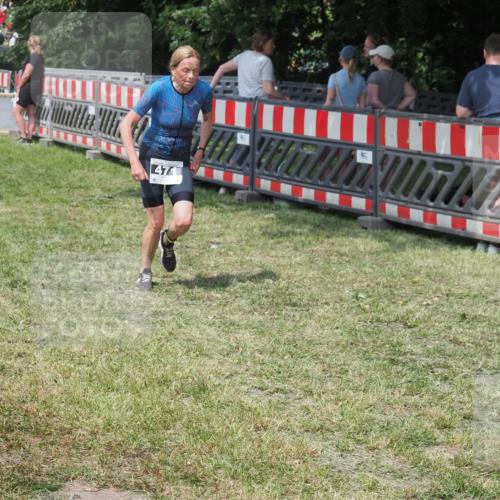21.06.2025 - 27. Vierlanden-Triathlon KatJ http://msf.ph/oto/8039231 15.06.2025 11:35:25 Schwimmen  meine-sportfotos.de