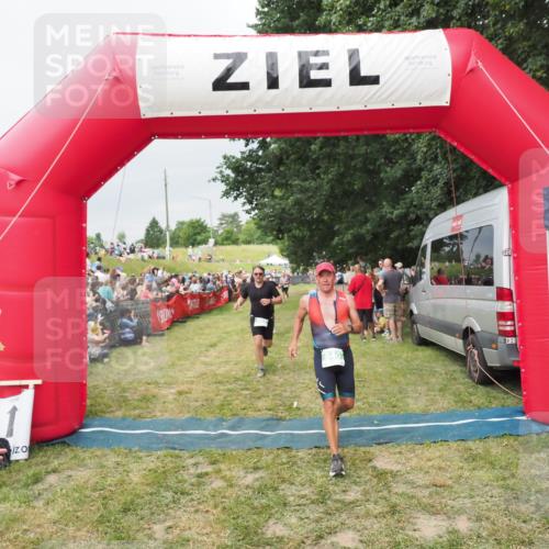 21.06.2025 - 27. Vierlanden-Triathlon MichiJ http://msf.ph/oto/8039248 15.06.2026 13:20:25 Ziel 641, 678, 741, 840 meine-sportfotos.de