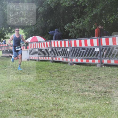 21.06.2025 - 27. Vierlanden-Triathlon KatJ http://msf.ph/oto/8039252 15.06.2025 14:22:48 Ziel 1202, 1317 meine-sportfotos.de