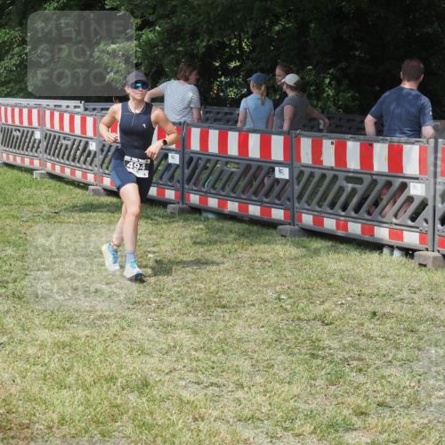 21.06.2025 - 27. Vierlanden-Triathlon KatJ http://msf.ph/oto/8039262 15.06.2025 11:35:34 Schwimmen  meine-sportfotos.de