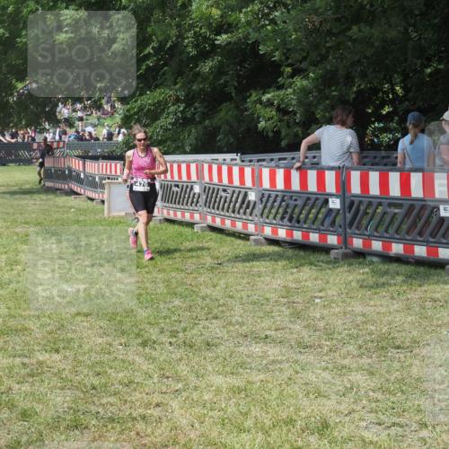 21.06.2025 - 27. Vierlanden-Triathlon KatJ http://msf.ph/oto/8039276 15.06.2025 11:35:39 Schwimmen  meine-sportfotos.de