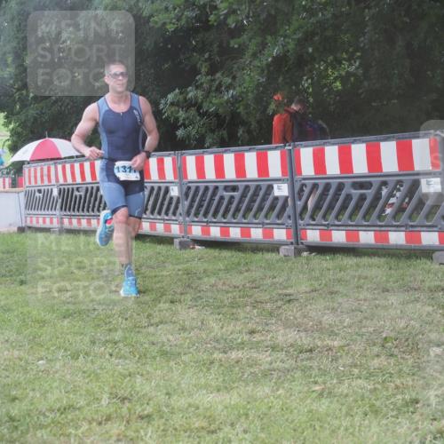 21.06.2025 - 27. Vierlanden-Triathlon KatJ http://msf.ph/oto/8039281 15.06.2025 14:22:49 Ziel 1202, 1317 meine-sportfotos.de