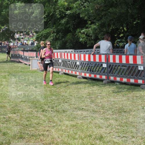 21.06.2025 - 27. Vierlanden-Triathlon KatJ http://msf.ph/oto/8039282 15.06.2025 11:35:40 Schwimmen  meine-sportfotos.de