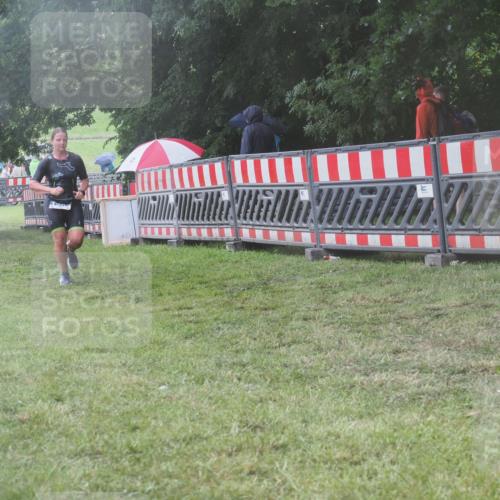21.06.2025 - 27. Vierlanden-Triathlon KatJ http://msf.ph/oto/8039314 15.06.2025 14:22:56 Ziel 1202, 1270 meine-sportfotos.de