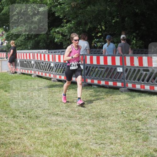 21.06.2025 - 27. Vierlanden-Triathlon KatJ http://msf.ph/oto/8039316 15.06.2025 11:35:41 Schwimmen  meine-sportfotos.de