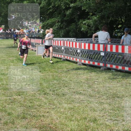 21.06.2025 - 27. Vierlanden-Triathlon KatJ http://msf.ph/oto/8039352 15.06.2025 11:35:53 Schwimmen  meine-sportfotos.de