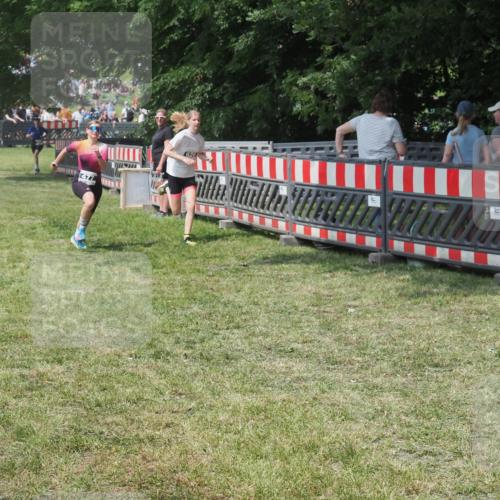 21.06.2025 - 27. Vierlanden-Triathlon KatJ http://msf.ph/oto/8039356 15.06.2025 11:35:53 Schwimmen  meine-sportfotos.de