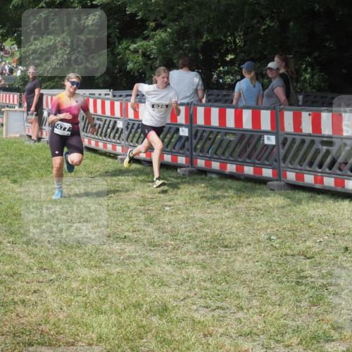 21.06.2025 - 27. Vierlanden-Triathlon KatJ http://msf.ph/oto/8039380 15.06.2025 11:35:54 Schwimmen  meine-sportfotos.de