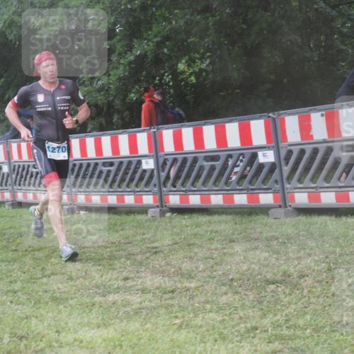 21.06.2025 - 27. Vierlanden-Triathlon KatJ http://msf.ph/oto/8039398 15.06.2025 14:23:04 Ziel 1270, 1275 meine-sportfotos.de