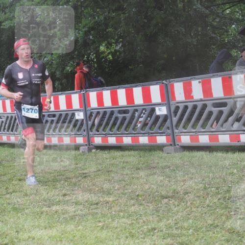 21.06.2025 - 27. Vierlanden-Triathlon KatJ http://msf.ph/oto/8039399 15.06.2025 14:23:04 Ziel 1270, 1275 meine-sportfotos.de