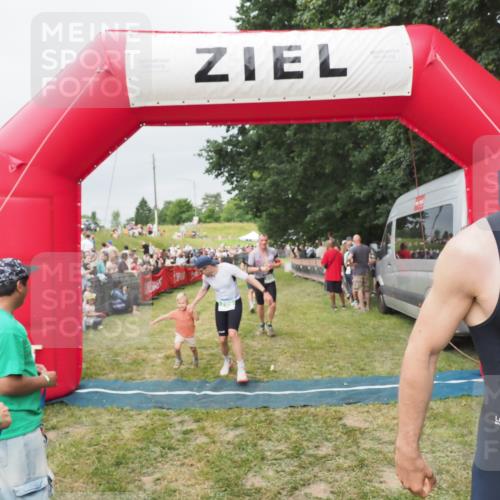 21.06.2025 - 27. Vierlanden-Triathlon MichiJ http://msf.ph/oto/8039401 15.06.2026 13:20:33 Ziel 641, 678, 688, 694, 709, 741 meine-sportfotos.de