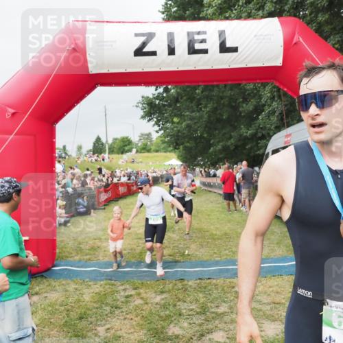 21.06.2025 - 27. Vierlanden-Triathlon MichiJ http://msf.ph/oto/8039413 15.06.2026 13:20:33 Ziel 641, 678, 688, 694, 709, 741 meine-sportfotos.de