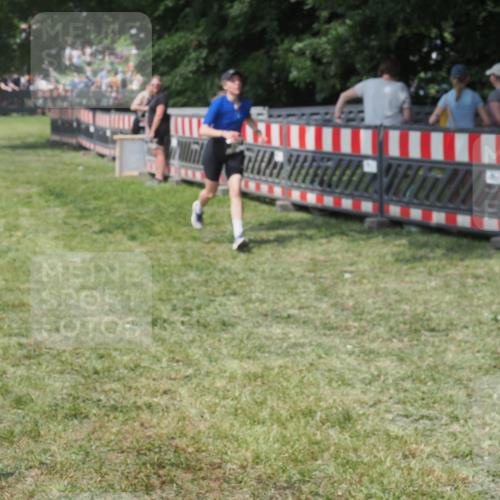 21.06.2025 - 27. Vierlanden-Triathlon KatJ http://msf.ph/oto/8039437 15.06.2025 11:36:00 Schwimmen  meine-sportfotos.de