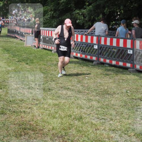 21.06.2025 - 27. Vierlanden-Triathlon KatJ http://msf.ph/oto/8039613 15.06.2025 11:36:32 Schwimmen  meine-sportfotos.de