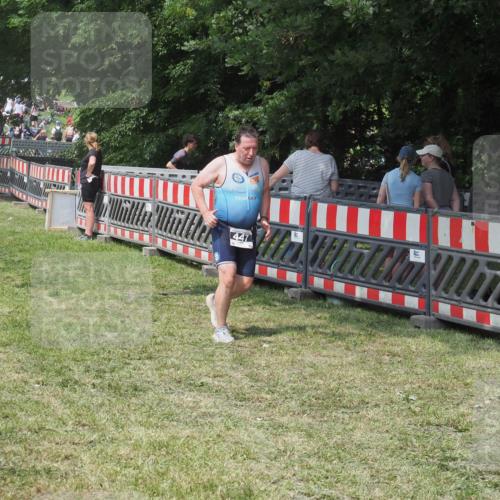 21.06.2025 - 27. Vierlanden-Triathlon KatJ http://msf.ph/oto/8039655 15.06.2025 11:36:39 Schwimmen  meine-sportfotos.de
