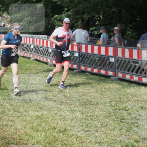 21.06.2025 - 27. Vierlanden-Triathlon KatJ http://msf.ph/oto/8039711 15.06.2025 11:36:51 Schwimmen  meine-sportfotos.de