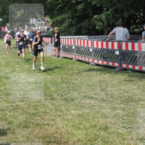 21.06.2025 - 27. Vierlanden-Triathlon KatJ http://msf.ph/oto/8039807 15.06.2025 11:37:24 Schwimmen  meine-sportfotos.de