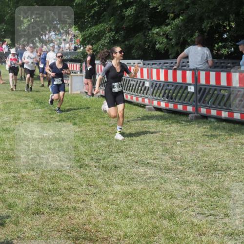 21.06.2025 - 27. Vierlanden-Triathlon KatJ http://msf.ph/oto/8039823 15.06.2025 11:37:25 Schwimmen  meine-sportfotos.de