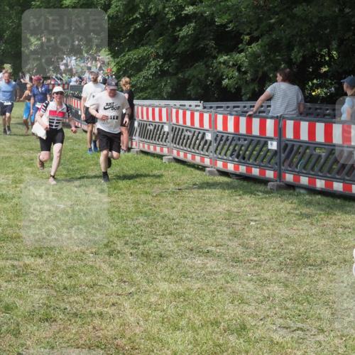 21.06.2025 - 27. Vierlanden-Triathlon KatJ http://msf.ph/oto/8039841 15.06.2025 11:37:27 Schwimmen  meine-sportfotos.de