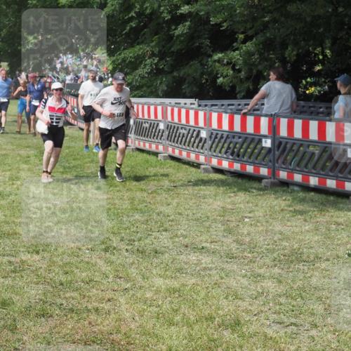 21.06.2025 - 27. Vierlanden-Triathlon KatJ http://msf.ph/oto/8039843 15.06.2025 11:37:27 Schwimmen  meine-sportfotos.de