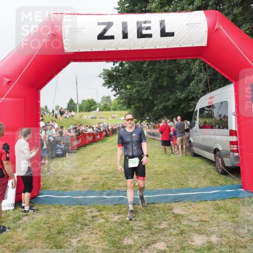 21.06.2025 - 27. Vierlanden-Triathlon MichiJ http://msf.ph/oto/8039865 15.06.2026 13:21:55 Ziel 746, 844, 859 meine-sportfotos.de