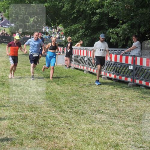 21.06.2025 - 27. Vierlanden-Triathlon KatJ http://msf.ph/oto/8039913 15.06.2025 11:37:31 Schwimmen  meine-sportfotos.de