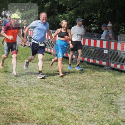 21.06.2025 - 27. Vierlanden-Triathlon KatJ http://msf.ph/oto/8039938 15.06.2025 11:37:33 Schwimmen  meine-sportfotos.de