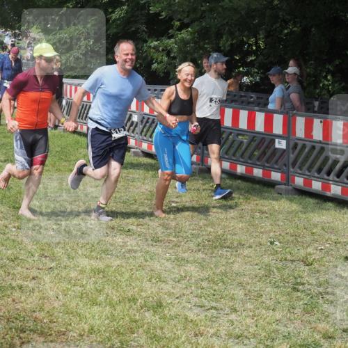 21.06.2025 - 27. Vierlanden-Triathlon KatJ http://msf.ph/oto/8039942 15.06.2025 11:37:33 Schwimmen  meine-sportfotos.de