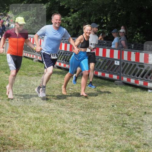 21.06.2025 - 27. Vierlanden-Triathlon KatJ http://msf.ph/oto/8039945 15.06.2025 11:37:33 Schwimmen  meine-sportfotos.de