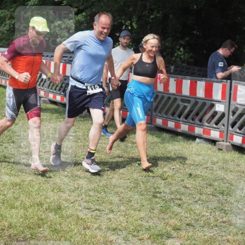 21.06.2025 - 27. Vierlanden-Triathlon KatJ http://msf.ph/oto/8039957 15.06.2025 11:37:33 Schwimmen  meine-sportfotos.de