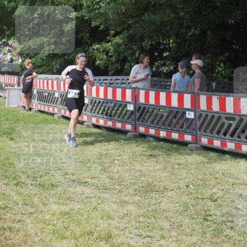 21.06.2025 - 27. Vierlanden-Triathlon KatJ http://msf.ph/oto/8039981 15.06.2025 11:37:44 Schwimmen  meine-sportfotos.de