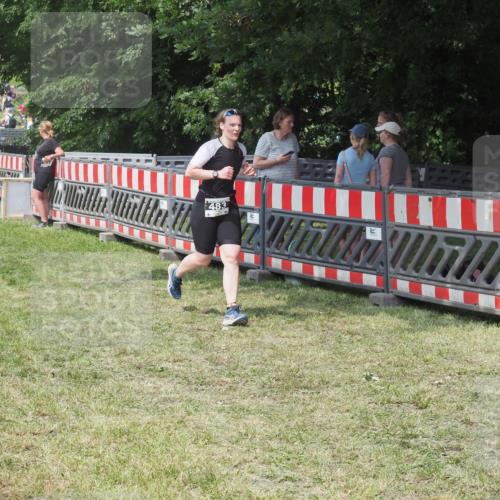 21.06.2025 - 27. Vierlanden-Triathlon KatJ http://msf.ph/oto/8039995 15.06.2025 11:37:44 Schwimmen  meine-sportfotos.de