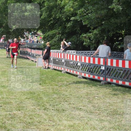 21.06.2025 - 27. Vierlanden-Triathlon KatJ http://msf.ph/oto/8040010 15.06.2025 11:38:15 Schwimmen  meine-sportfotos.de