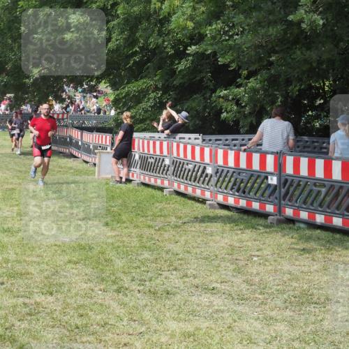 21.06.2025 - 27. Vierlanden-Triathlon KatJ http://msf.ph/oto/8040020 15.06.2025 11:38:16 Schwimmen  meine-sportfotos.de