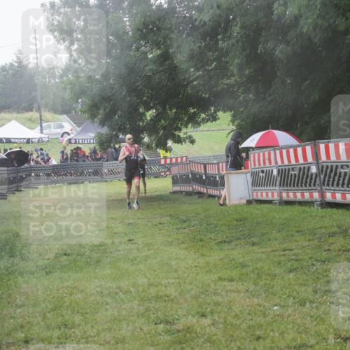 21.06.2025 - 27. Vierlanden-Triathlon KatJ http://msf.ph/oto/8040181 15.06.2025 14:27:01 Ziel 1256, 1305 meine-sportfotos.de