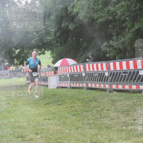21.06.2025 - 27. Vierlanden-Triathlon KatJ http://msf.ph/oto/8040222 15.06.2025 14:27:07 Ziel 1256, 1305 meine-sportfotos.de