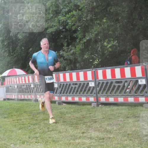 21.06.2025 - 27. Vierlanden-Triathlon KatJ http://msf.ph/oto/8040248 15.06.2025 14:27:08 Ziel 1305 meine-sportfotos.de