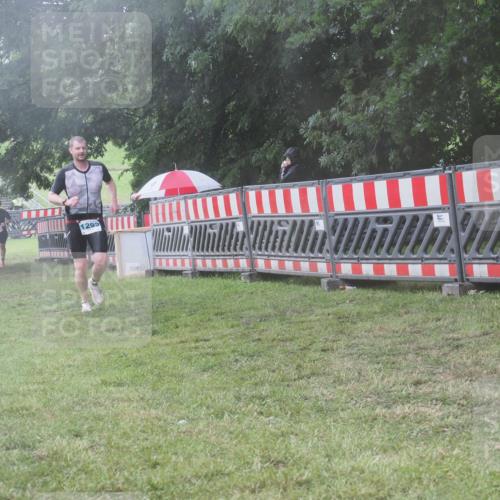 21.06.2025 - 27. Vierlanden-Triathlon KatJ http://msf.ph/oto/8040349 15.06.2025 14:27:31 Ziel 199, 1239, 1299 meine-sportfotos.de