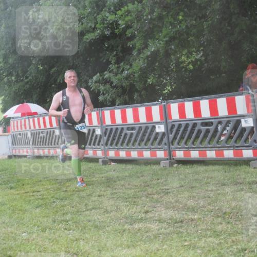 21.06.2025 - 27. Vierlanden-Triathlon KatJ http://msf.ph/oto/8040495 15.06.2025 14:27:58 Ziel 1233 meine-sportfotos.de