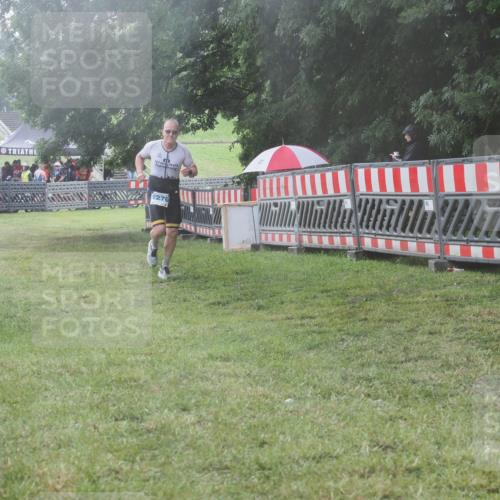 21.06.2025 - 27. Vierlanden-Triathlon KatJ http://msf.ph/oto/8040569 15.06.2025 14:28:44 Ziel 1276 meine-sportfotos.de