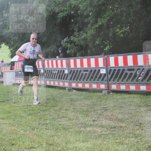 21.06.2025 - 27. Vierlanden-Triathlon KatJ http://msf.ph/oto/8040591 15.06.2025 14:28:45 Ziel 1276 meine-sportfotos.de