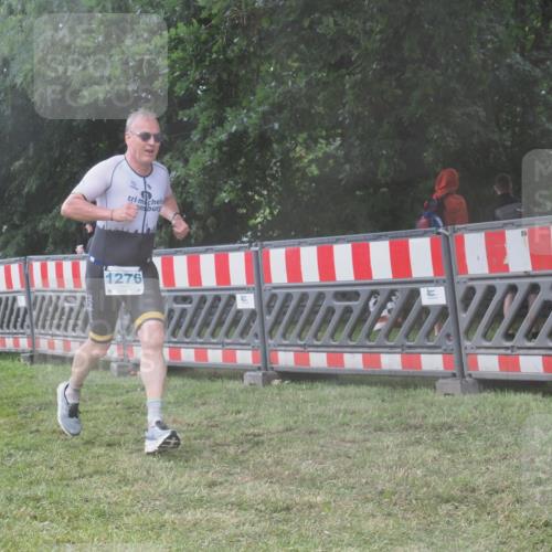 21.06.2025 - 27. Vierlanden-Triathlon KatJ http://msf.ph/oto/8040609 15.06.2025 14:28:46 Ziel 1276 meine-sportfotos.de